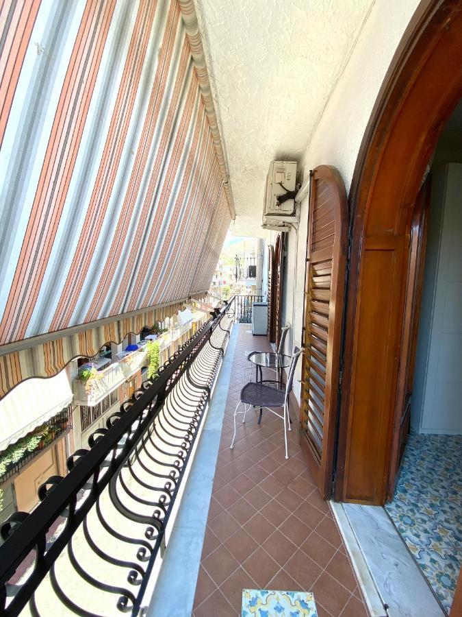 Apartments Mikros Giardini Naxos Ngoại thất bức ảnh