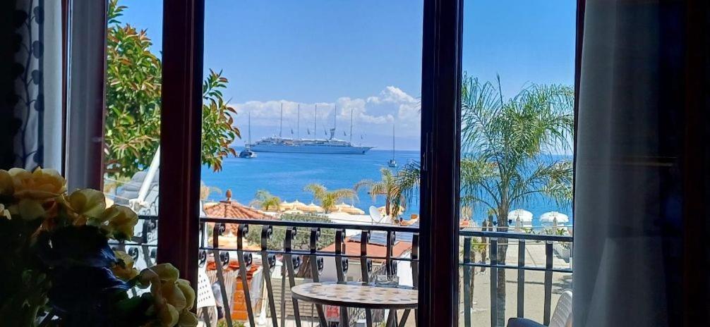 Apartments Mikros Giardini Naxos Ngoại thất bức ảnh