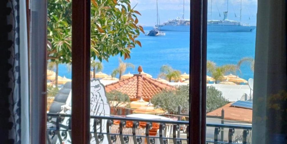 Apartments Mikros Giardini Naxos Ngoại thất bức ảnh