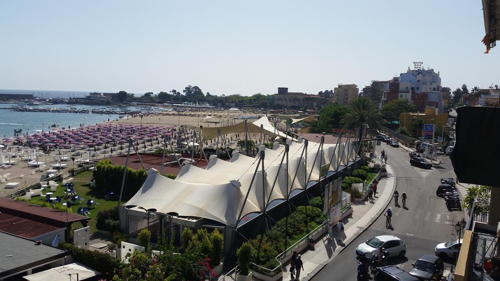 Apartments Mikros Giardini Naxos Ngoại thất bức ảnh